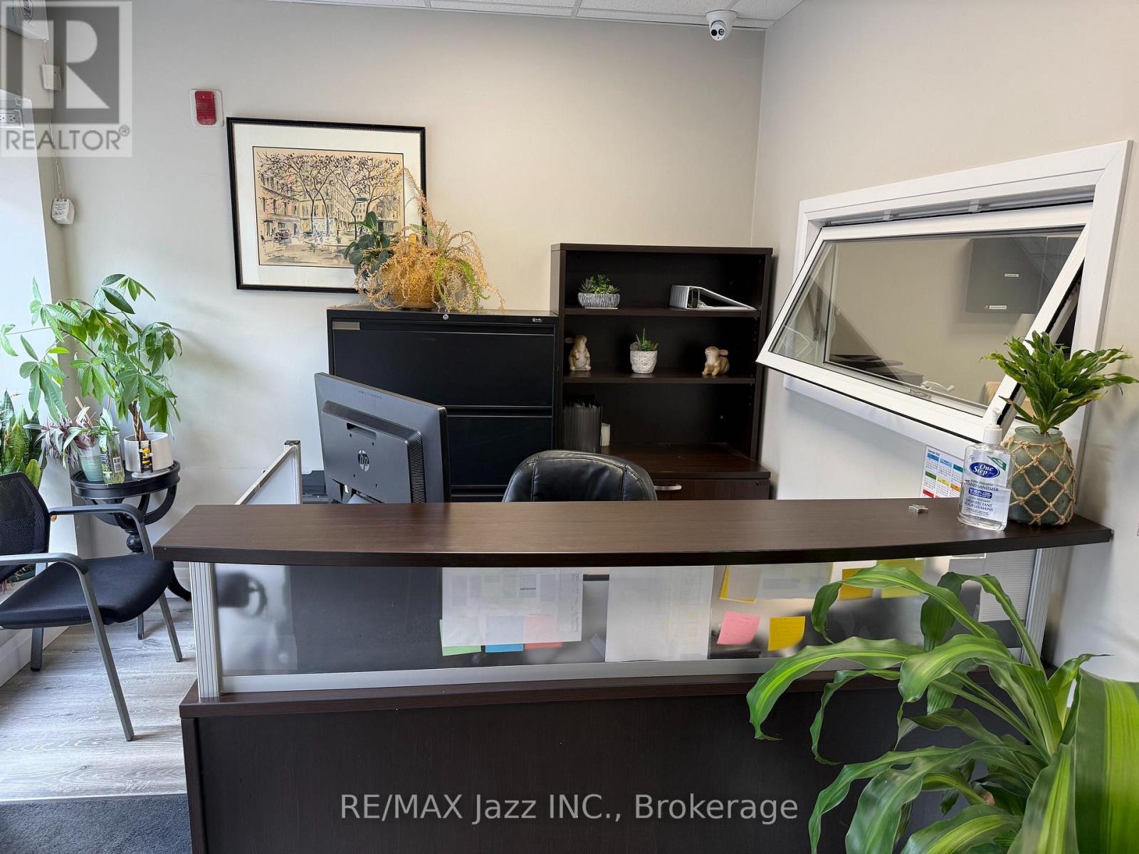 10 Centre Street N, Oshawa, Ontario  L1G 4B3 - Photo 5 - E13419662