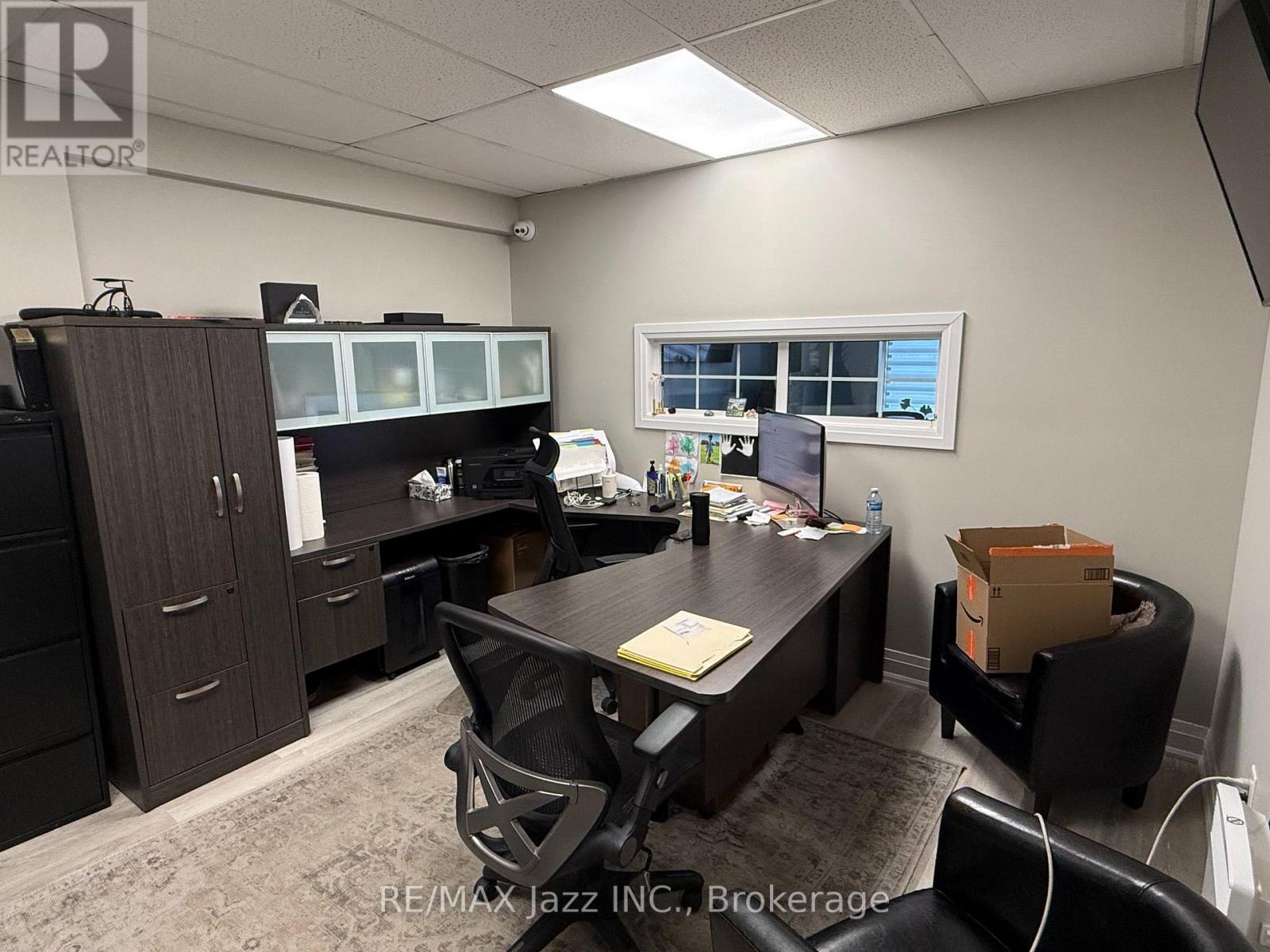 10 Centre Street N, Oshawa, Ontario  L1G 4B3 - Photo 9 - E13419662