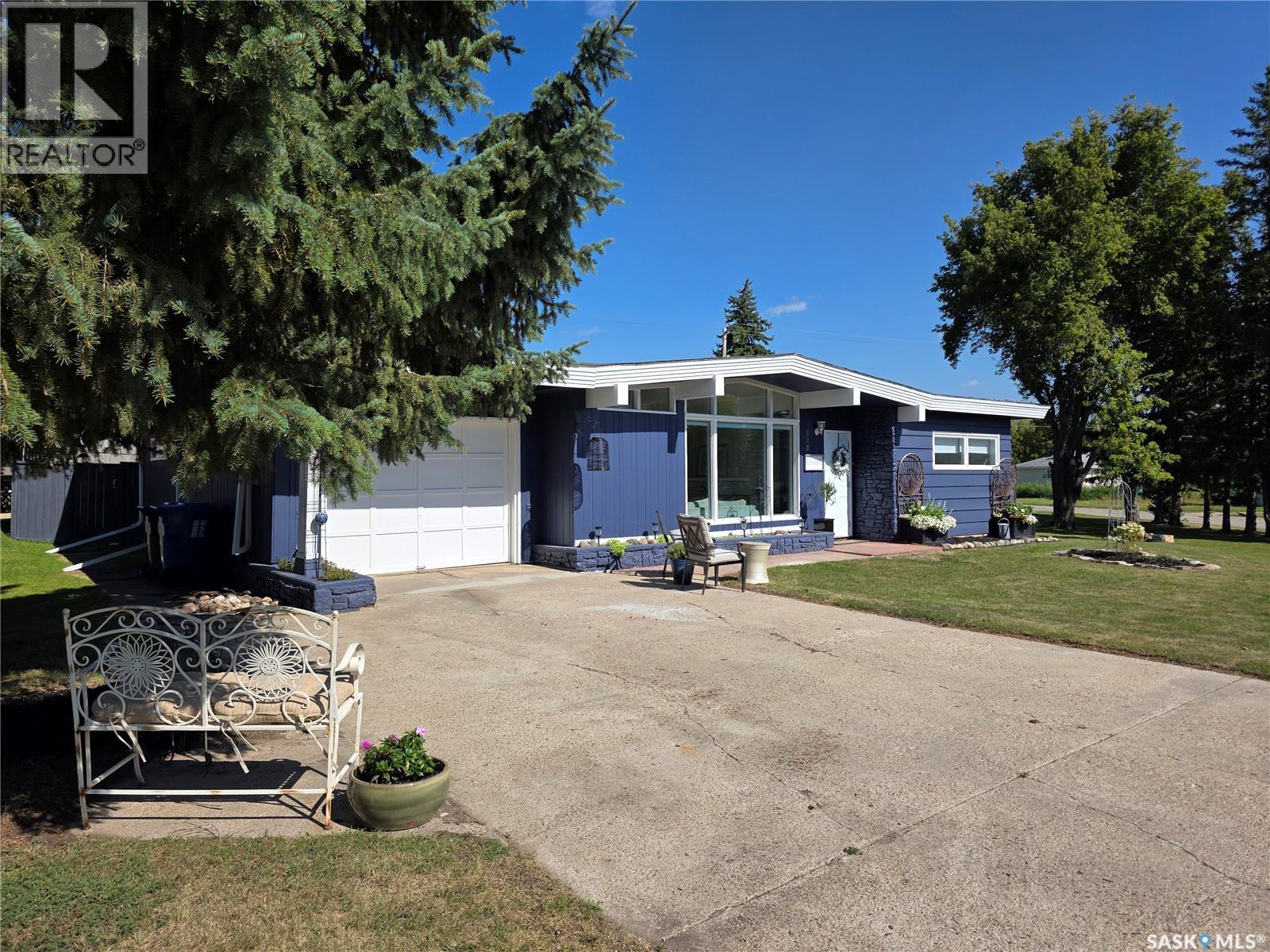 808 Prince Edward Street, Melville, Saskatchewan  S0A 2P0 - Photo 3 - SK046435