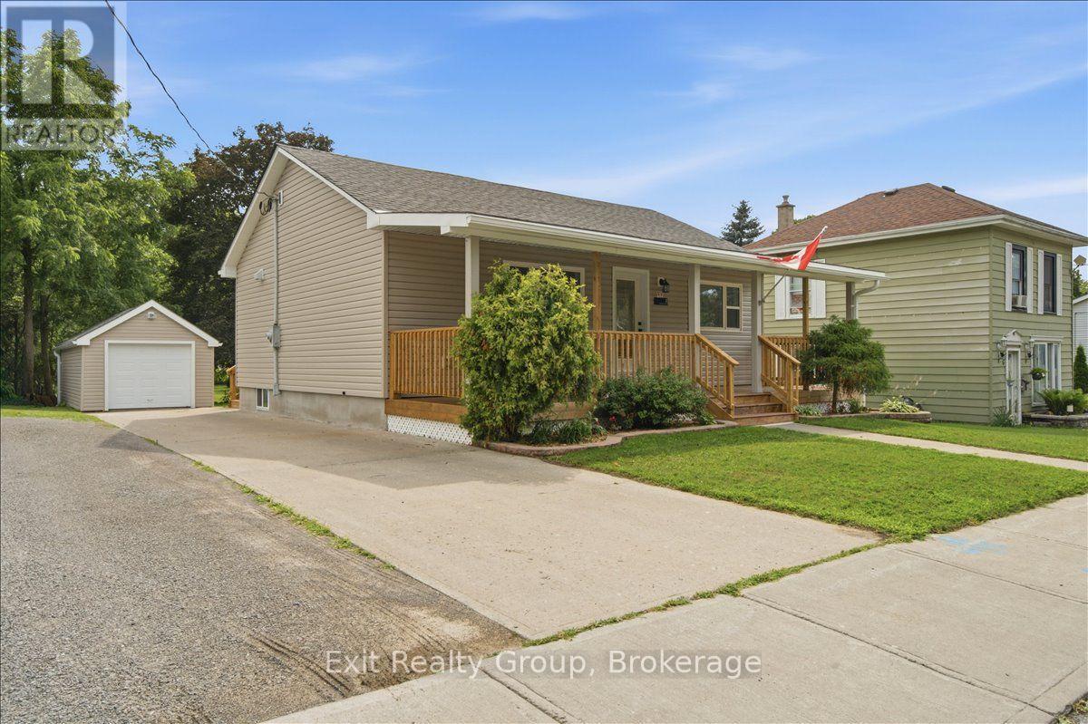 8 Albert Street, Prince Edward County, Ontario  K0K 2T0 - Photo 3 - X13708218