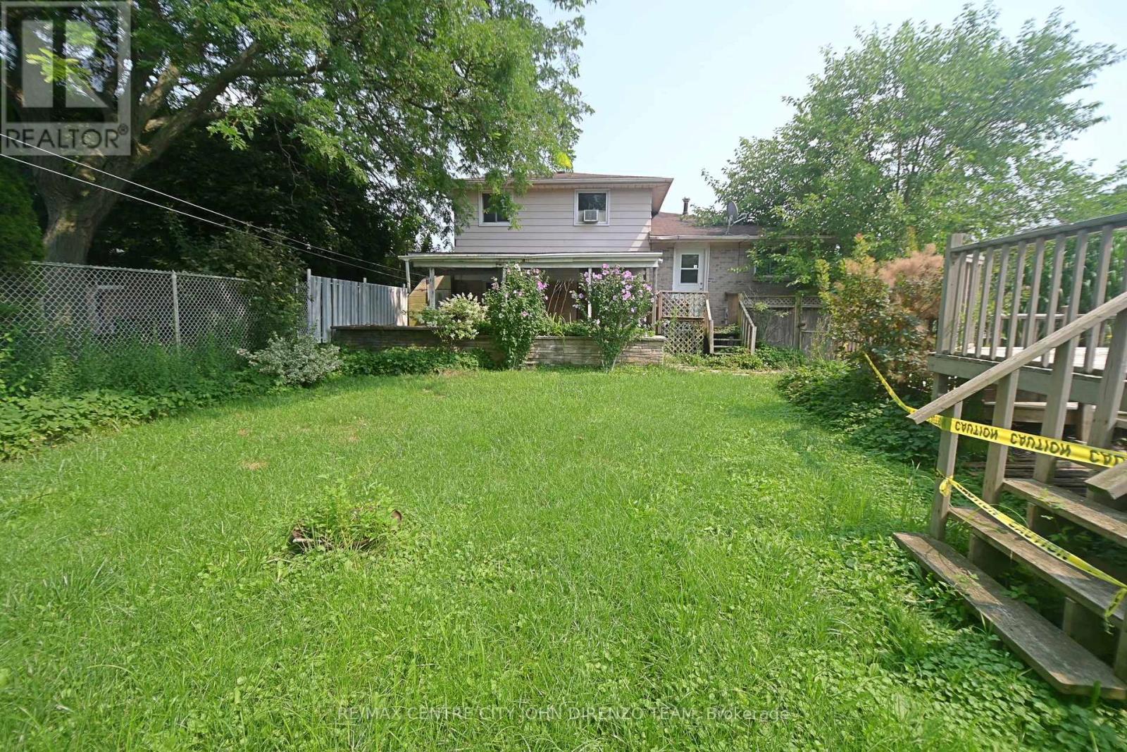 83 Confederation Drive, St. Thomas, Ontario  N5P 3Y2 - Photo 2 - X13708126