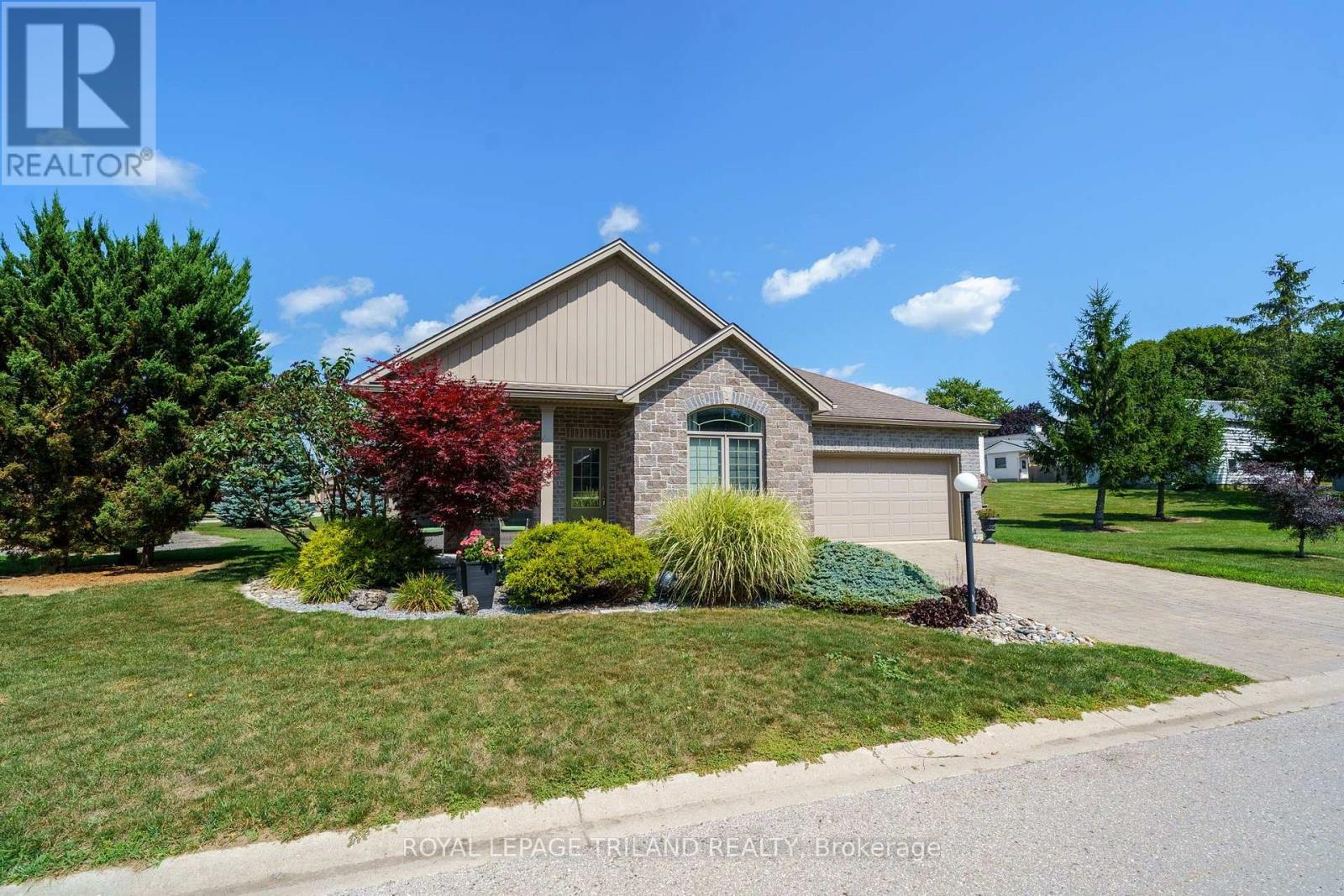 15 - 14 Conrad Drive, Bluewater, Ontario  N0M 2T0 - Photo 2 - X13708216
