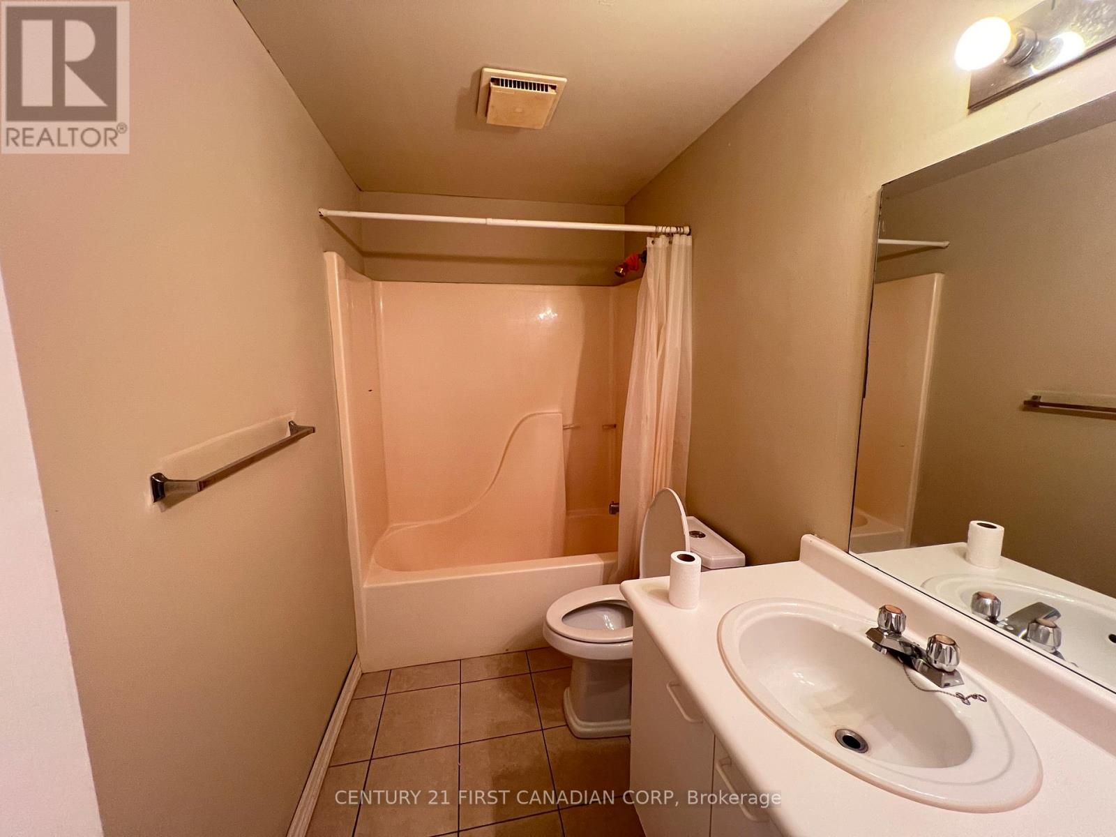 14 - 70 Chapman Court, London North, Ontario  N6G 4Z4 - Photo 15 - X13708222