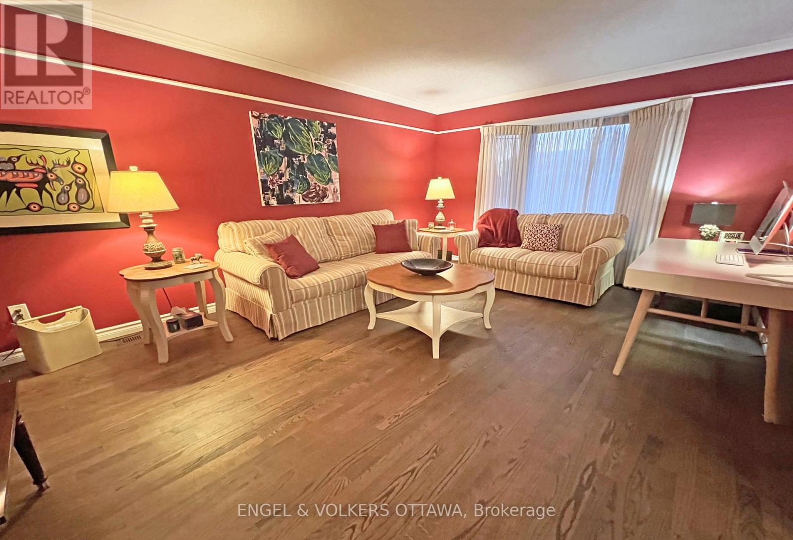 736 Hauteview Crescent, Ottawa, Ontario K4A 2B8 - Photo 4 - X13708168