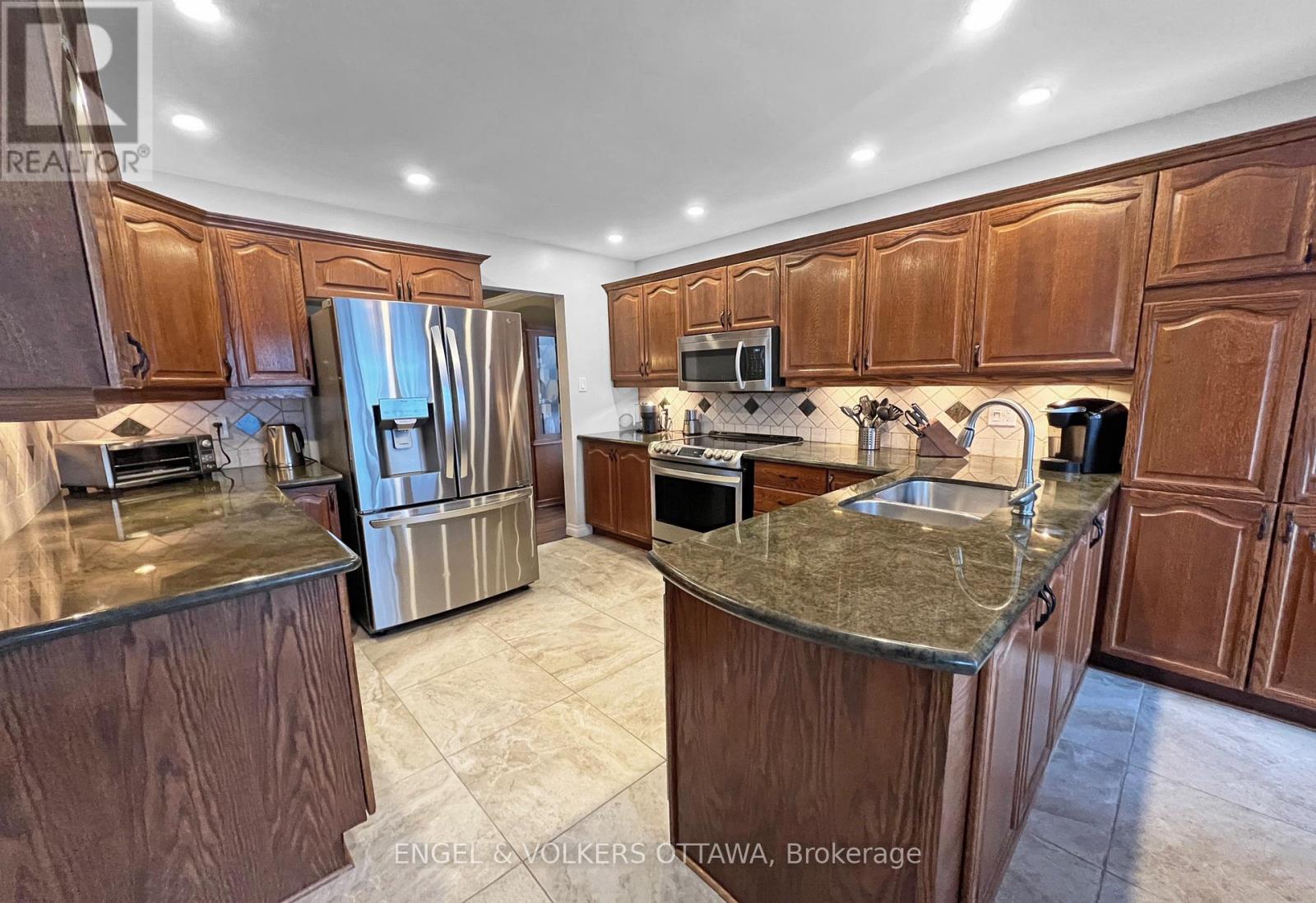 736 Hauteview Crescent, Ottawa, Ontario K4A 2B8 - Photo 5 - X13708168