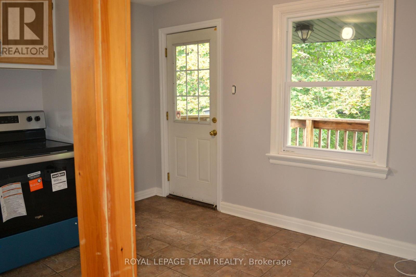 2 - 516 Athlone Avenue, Ottawa, Ontario  K1Z 5M8 - Photo 6 - X13708200