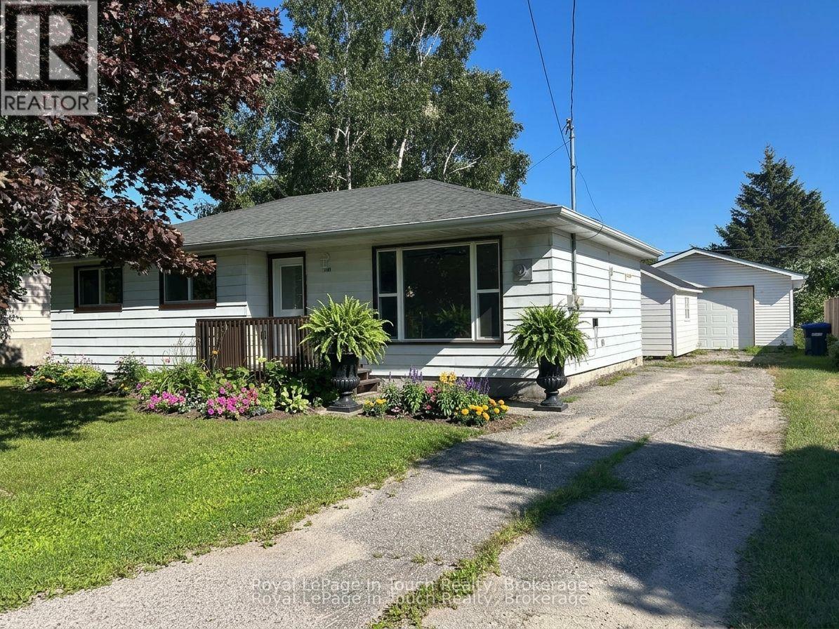 317 WARDELL STREET, Tay, Ontario