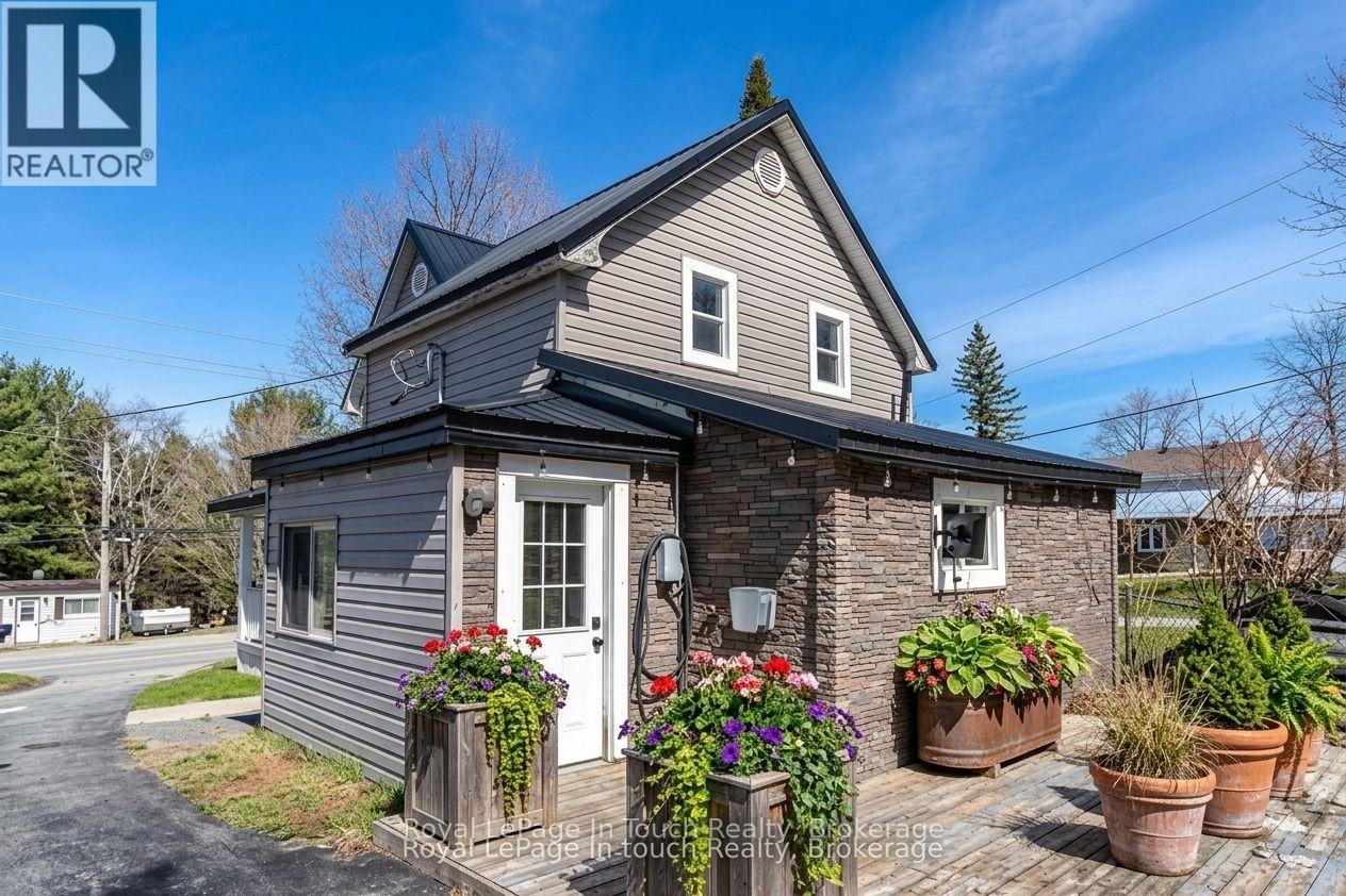 397 William Street, Tay, Ontario  L0K 2A0 - Photo 4 - S13683720