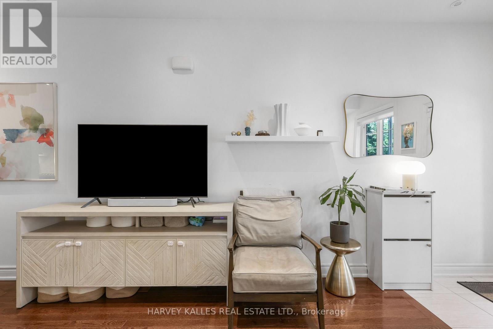7 - 70 Hargrave Lane, Toronto, Ontario  M4N 0A4 - Photo 11 - C13708136