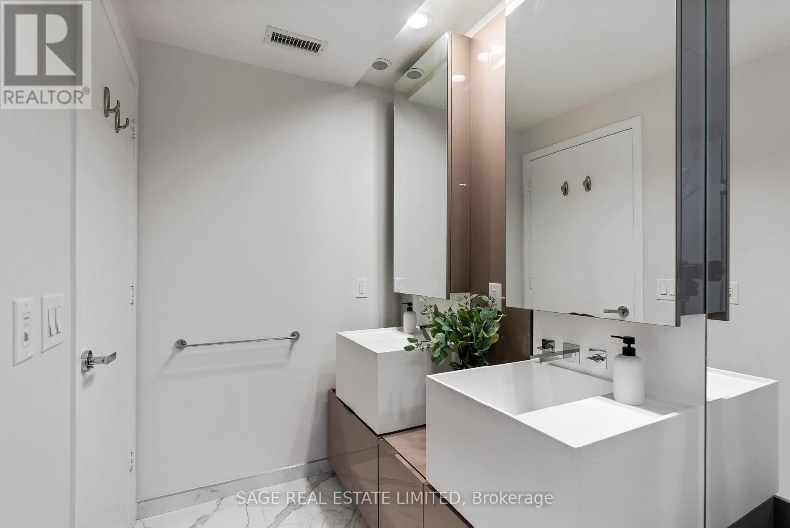 510 - 1 Bloor Street E, Toronto, Ontario  M4W 1A9 - Photo 28 - C13708206