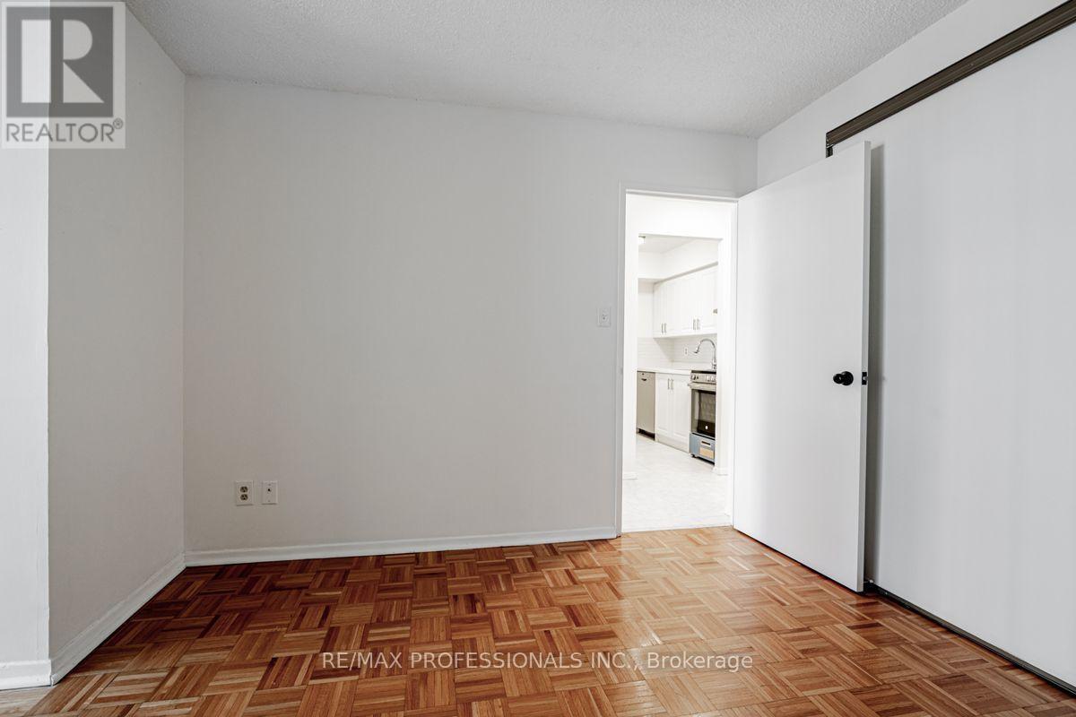 502 - 633 Bay Street, Toronto, Ontario  M5G 2G4 - Photo 11 - C13708246