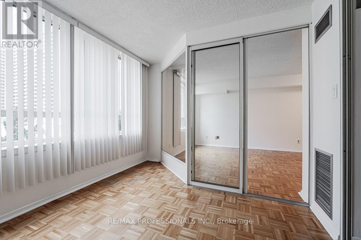 502 - 633 Bay Street, Toronto, Ontario  M5G 2G4 - Photo 14 - C13708246