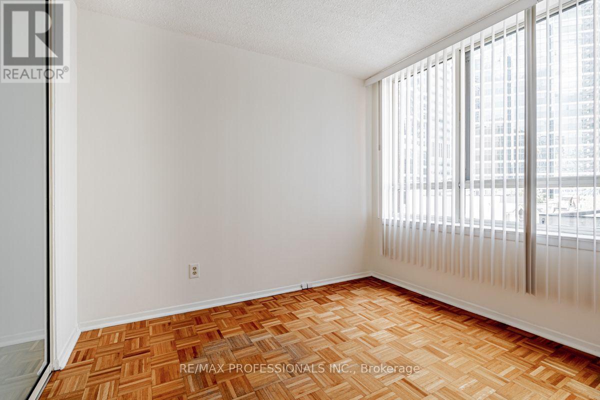 502 - 633 Bay Street, Toronto, Ontario  M5G 2G4 - Photo 15 - C13708246