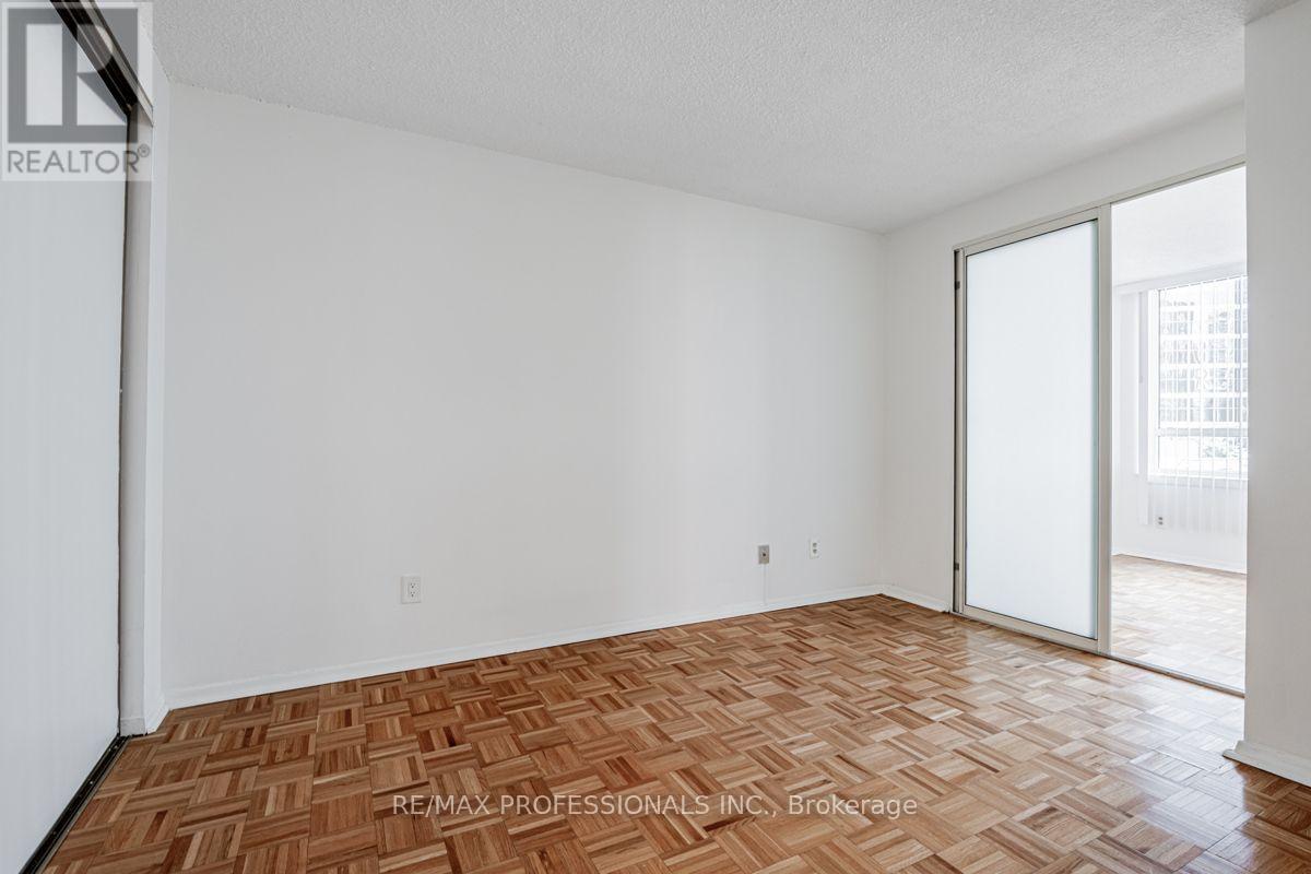 502 - 633 Bay Street, Toronto, Ontario  M5G 2G4 - Photo 8 - C13708246