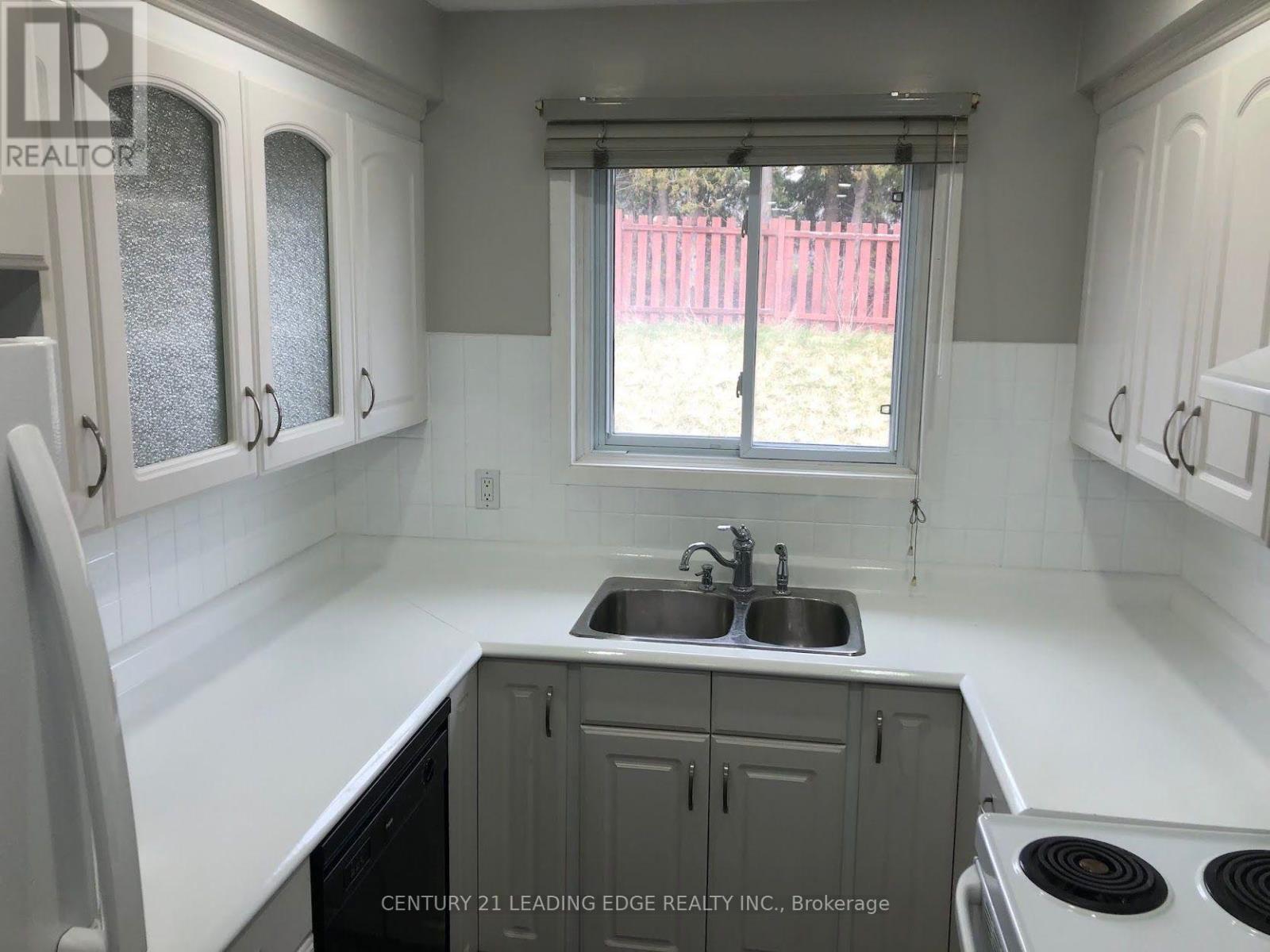 1 - 699 Attersley Drive, Oshawa, Ontario L1K 1P9 - Photo 6 - E13708170