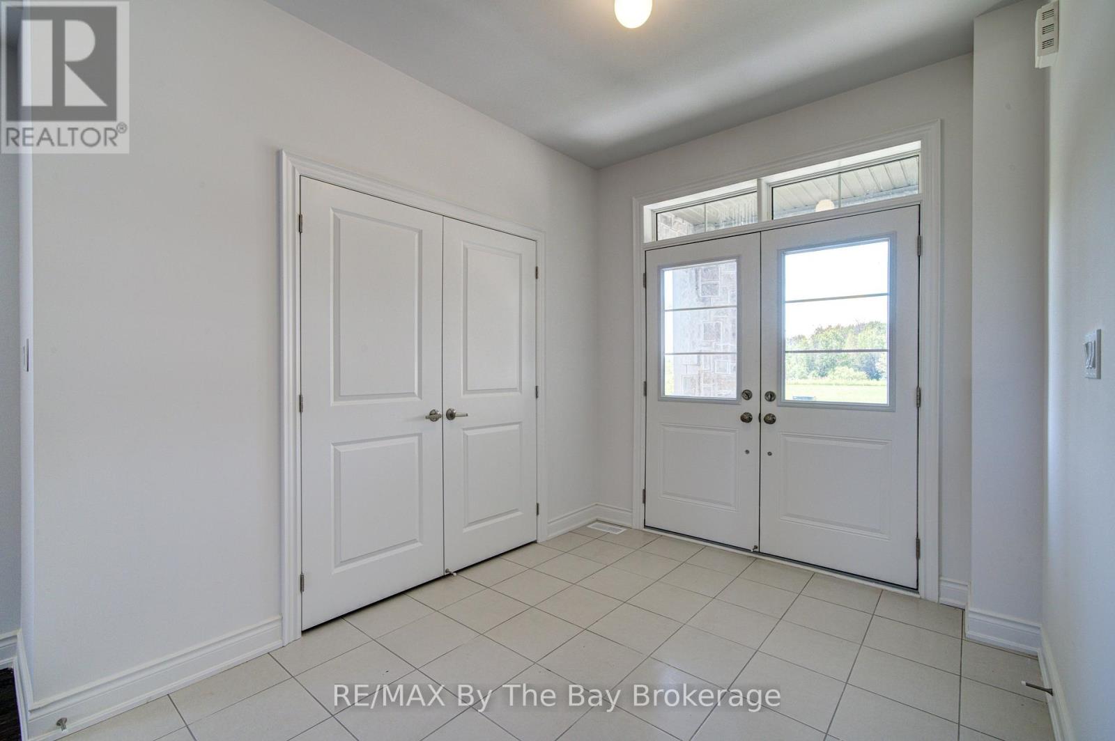 35 Misty Ridge Road, Wasaga Beach, Ontario  L9Z 0R8 - Photo 2 - S13708166