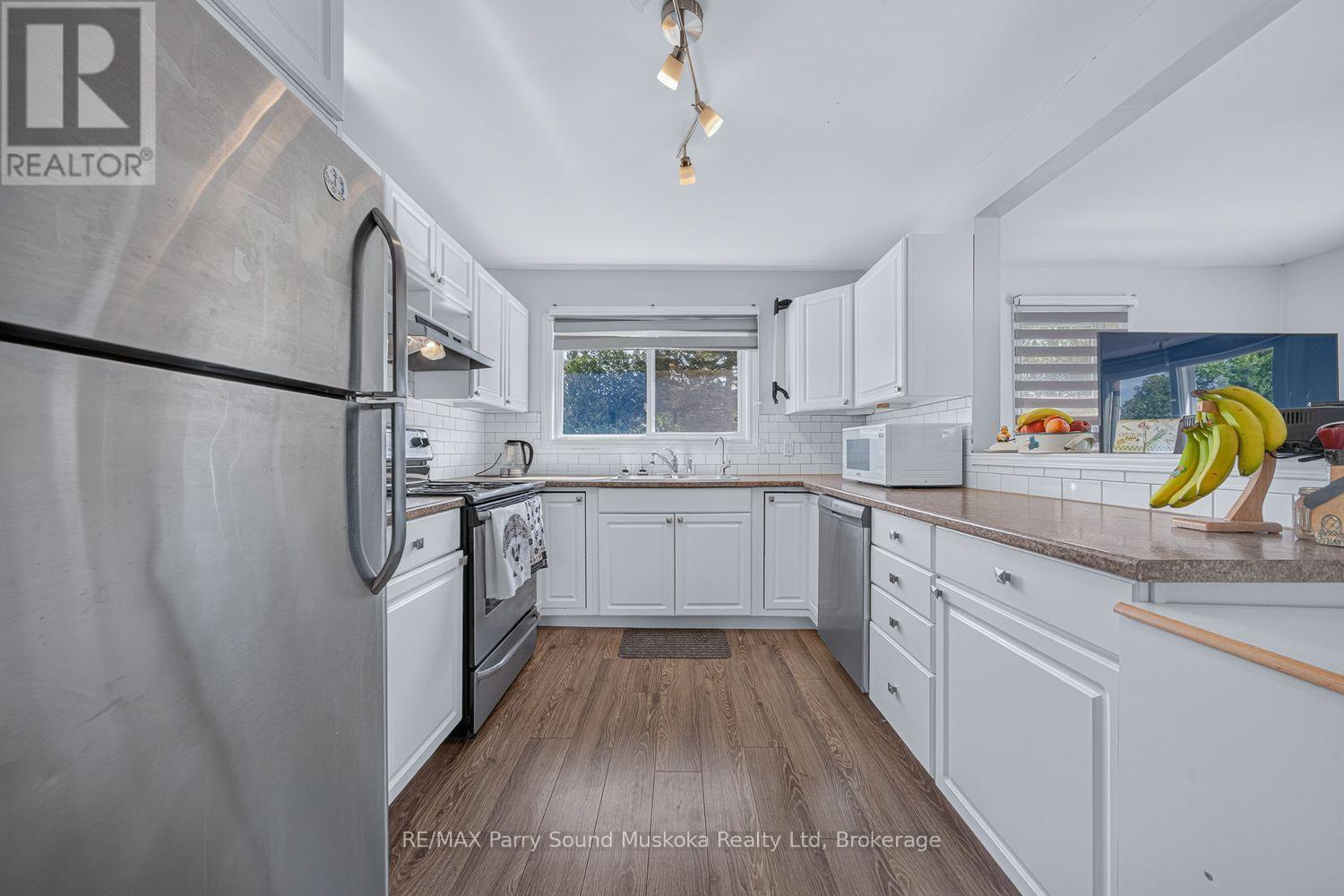 22 Ahmic Street, Magnetawan, Ontario  P0A 1A0 - Photo 11 - X13708208