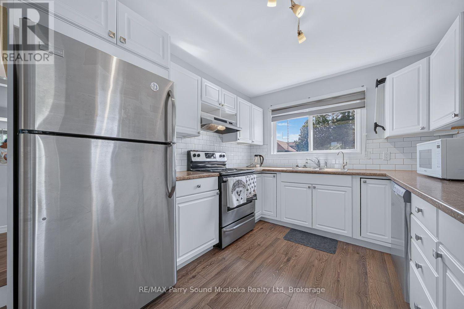 22 Ahmic Street, Magnetawan, Ontario  P0A 1A0 - Photo 13 - X13708208