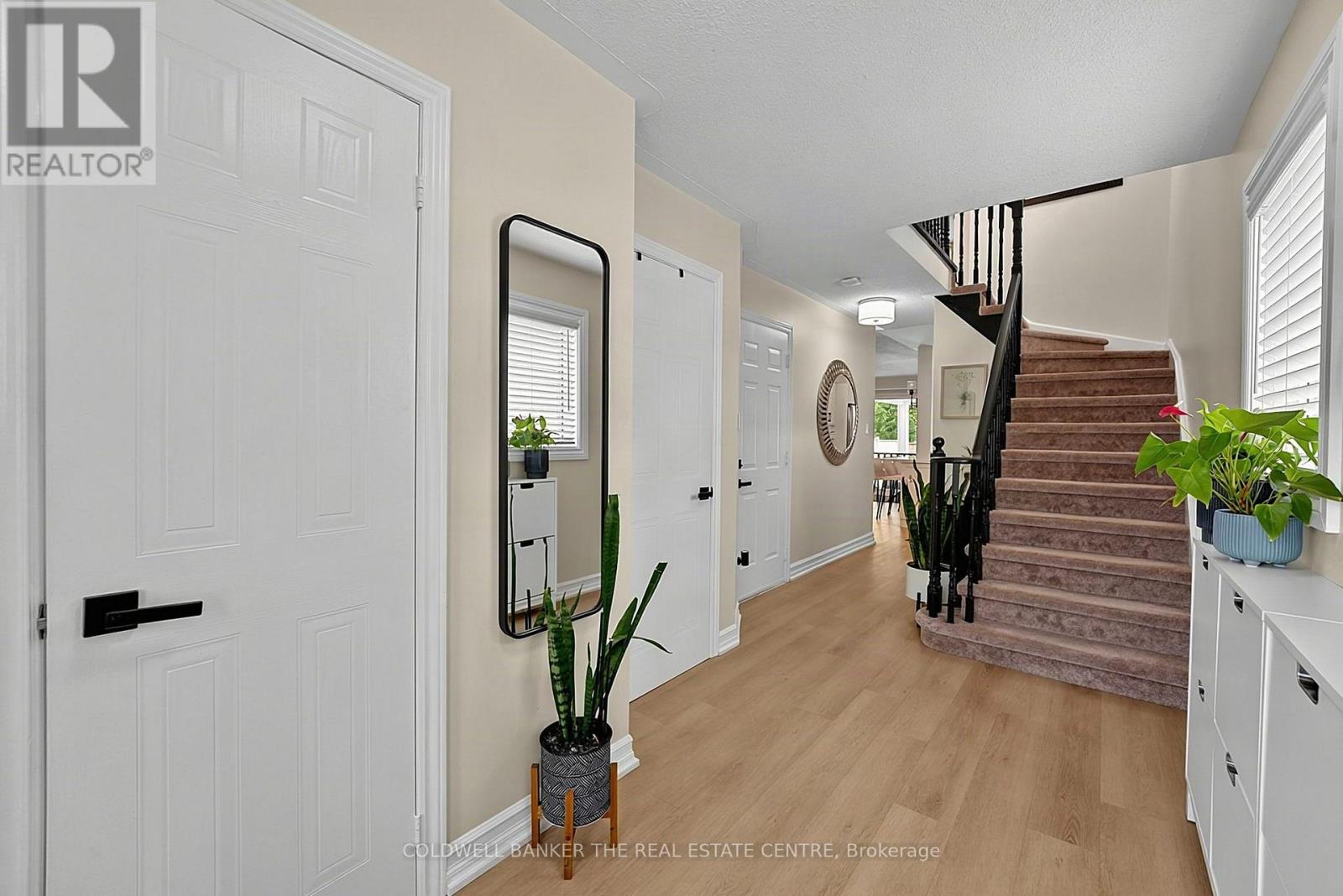 77 Cunningham Drive, Barrie (Ardagh), Ontario  L4N 8L5 - Photo 6 - S13708214