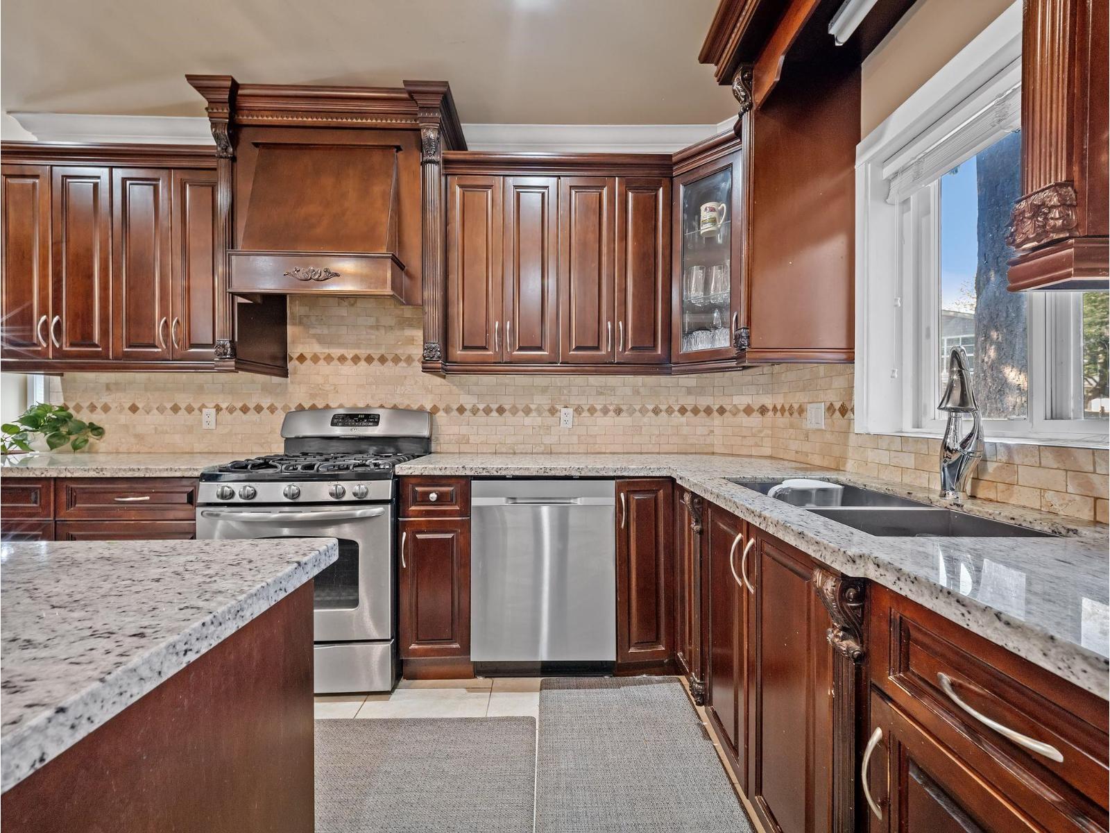 6050 130a Street, Surrey, British Columbia  V3X 0E1 - Photo 14 - R3158272