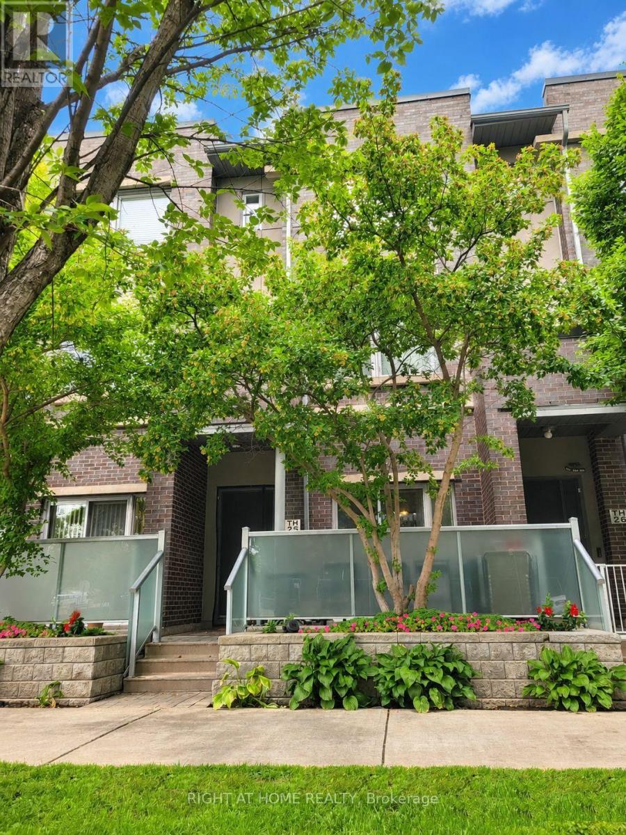 TH25 - 290 VILLAGE GREEN SQUARE, Toronto, Ontario