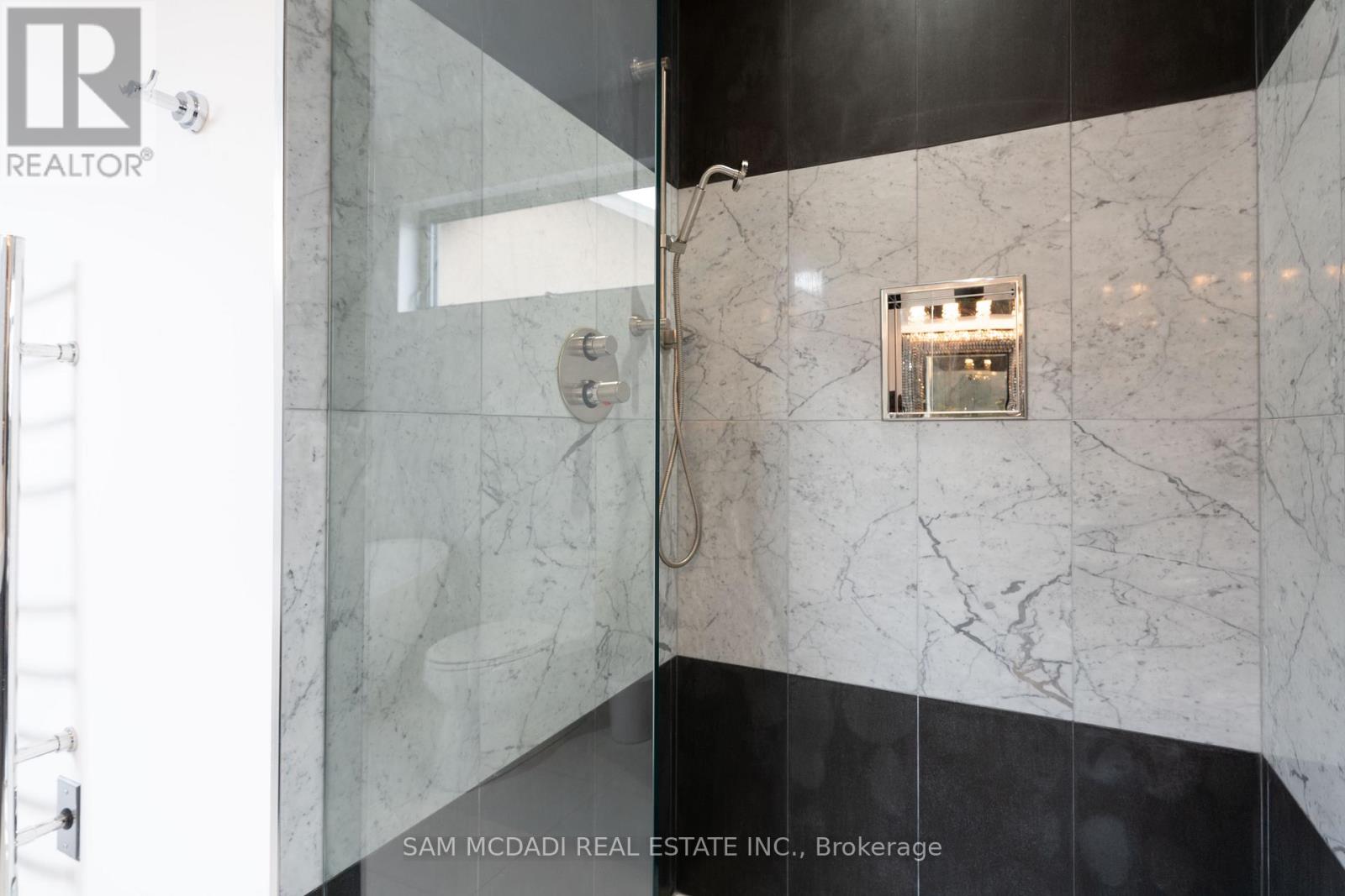 852 Goodwin Road, Mississauga, Ontario  L5G 4J7 - Photo 16 - W12725740