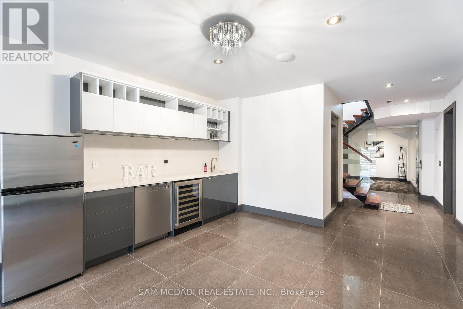 852 Goodwin Road, Mississauga, Ontario  L5G 4J7 - Photo 41 - W12725740
