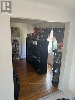 7304 Sills Road, Mississauga (Malton), Ontario  L4T 2K1 - Photo 3 - W13577670