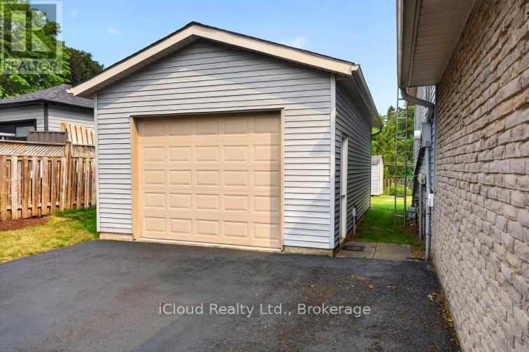 31 Richmond Street, Caledon, Ontario  L7K 0A2 - Photo 11 - W13581202