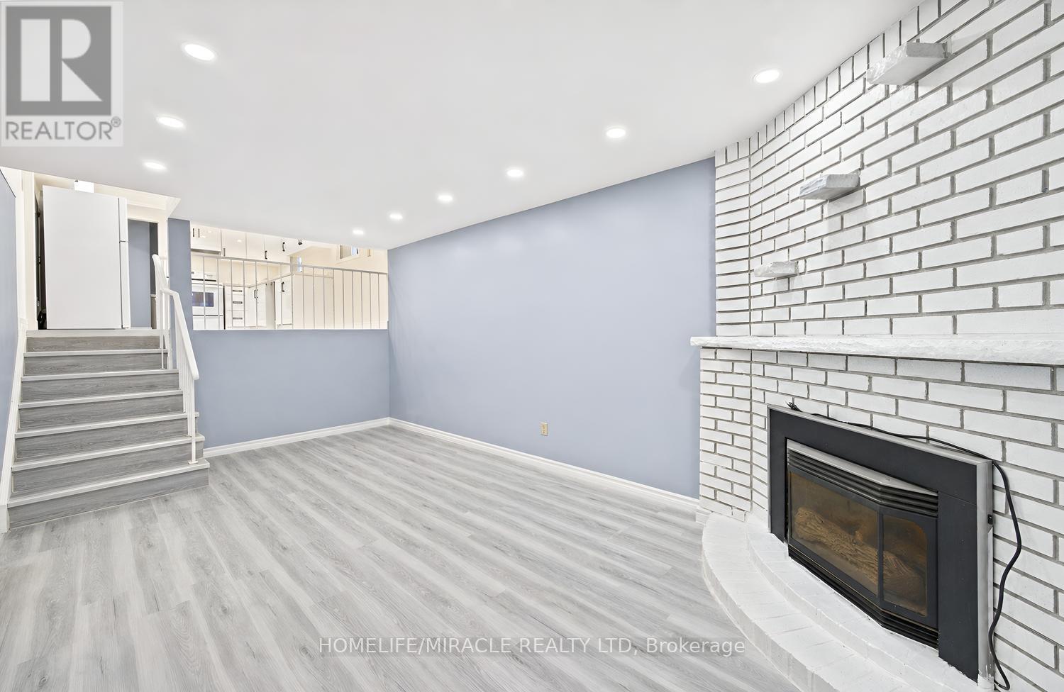 177 Westmore Drive S, Toronto, Ontario  M9V 4N2 - Photo 19 - W13706944