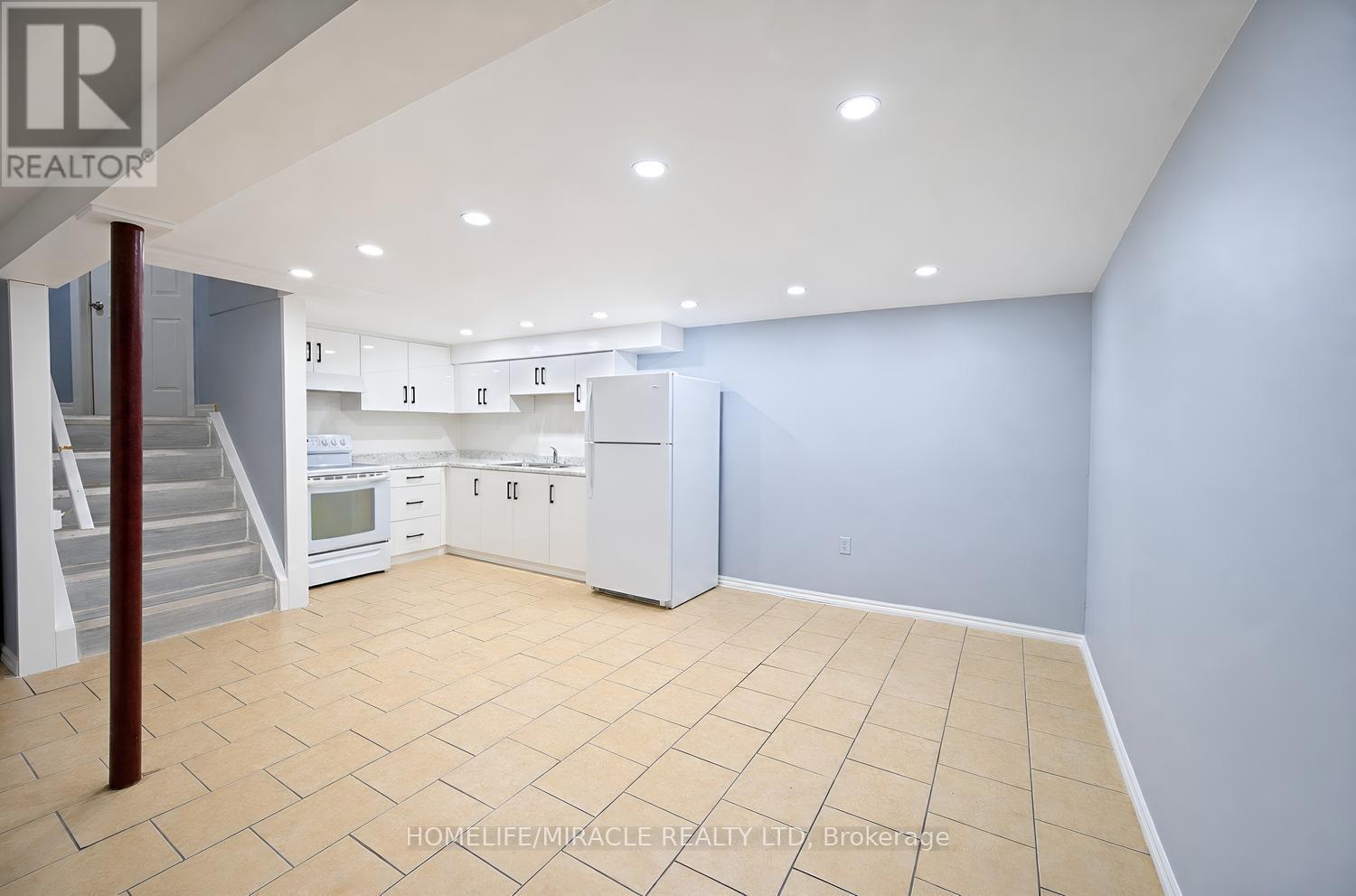 177 Westmore Drive S, Toronto, Ontario  M9V 4N2 - Photo 36 - W13706944