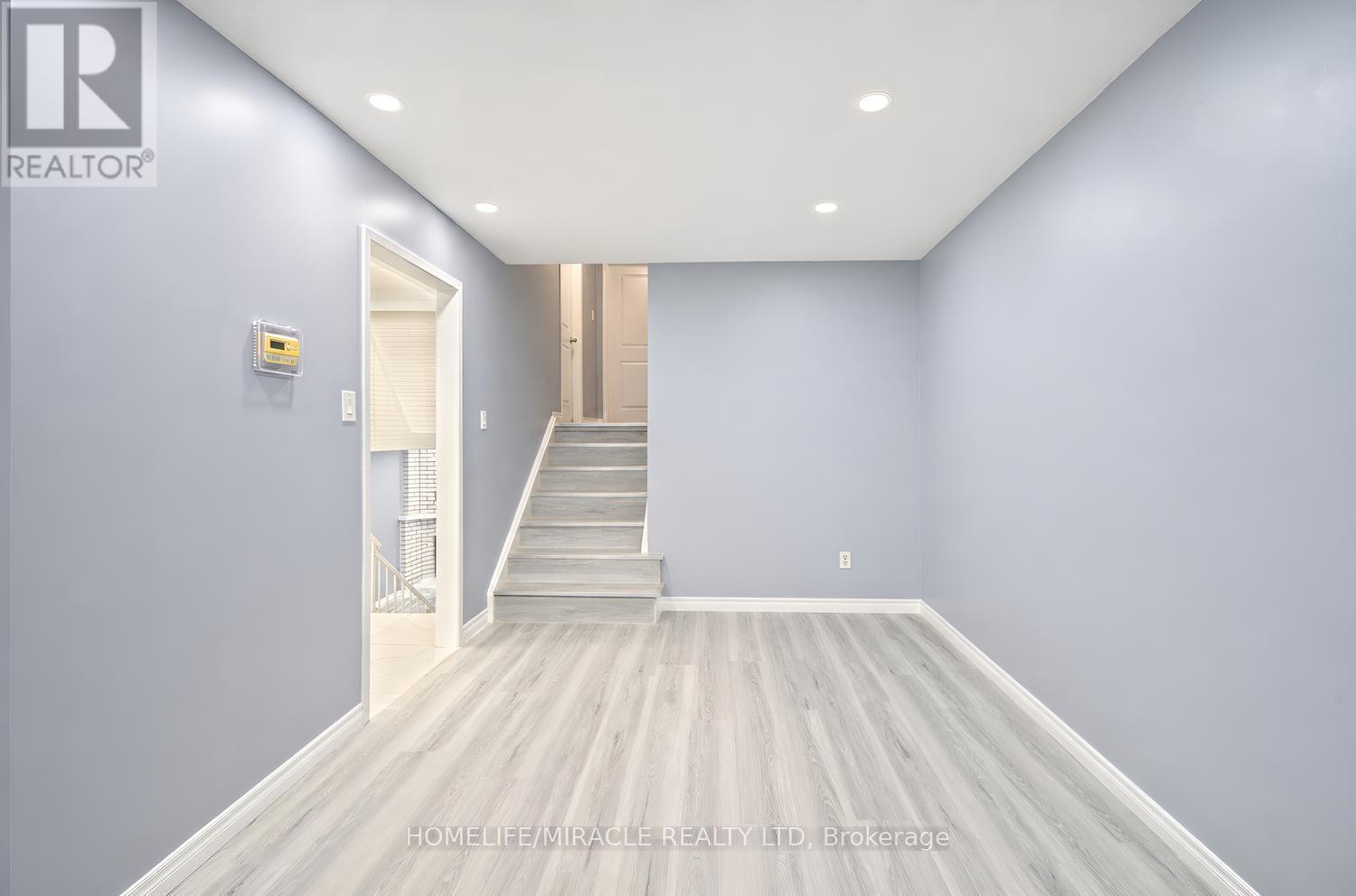 177 Westmore Drive S, Toronto, Ontario  M9V 4N2 - Photo 23 - W13706944