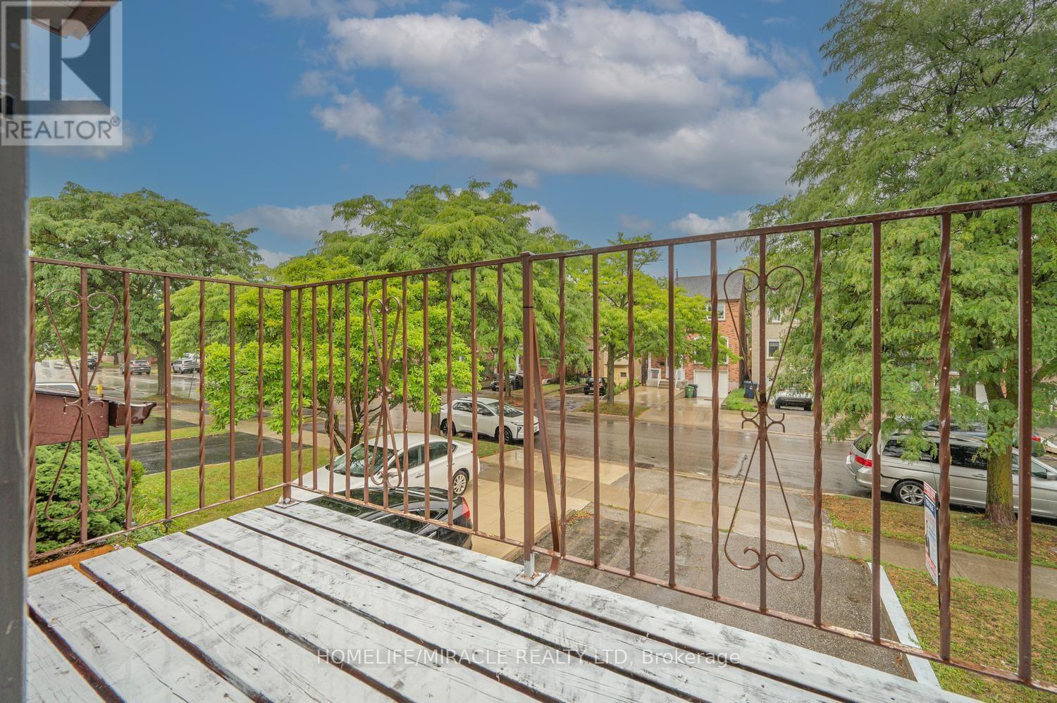 177 Westmore Drive S, Toronto, Ontario  M9V 4N2 - Photo 16 - W13706944
