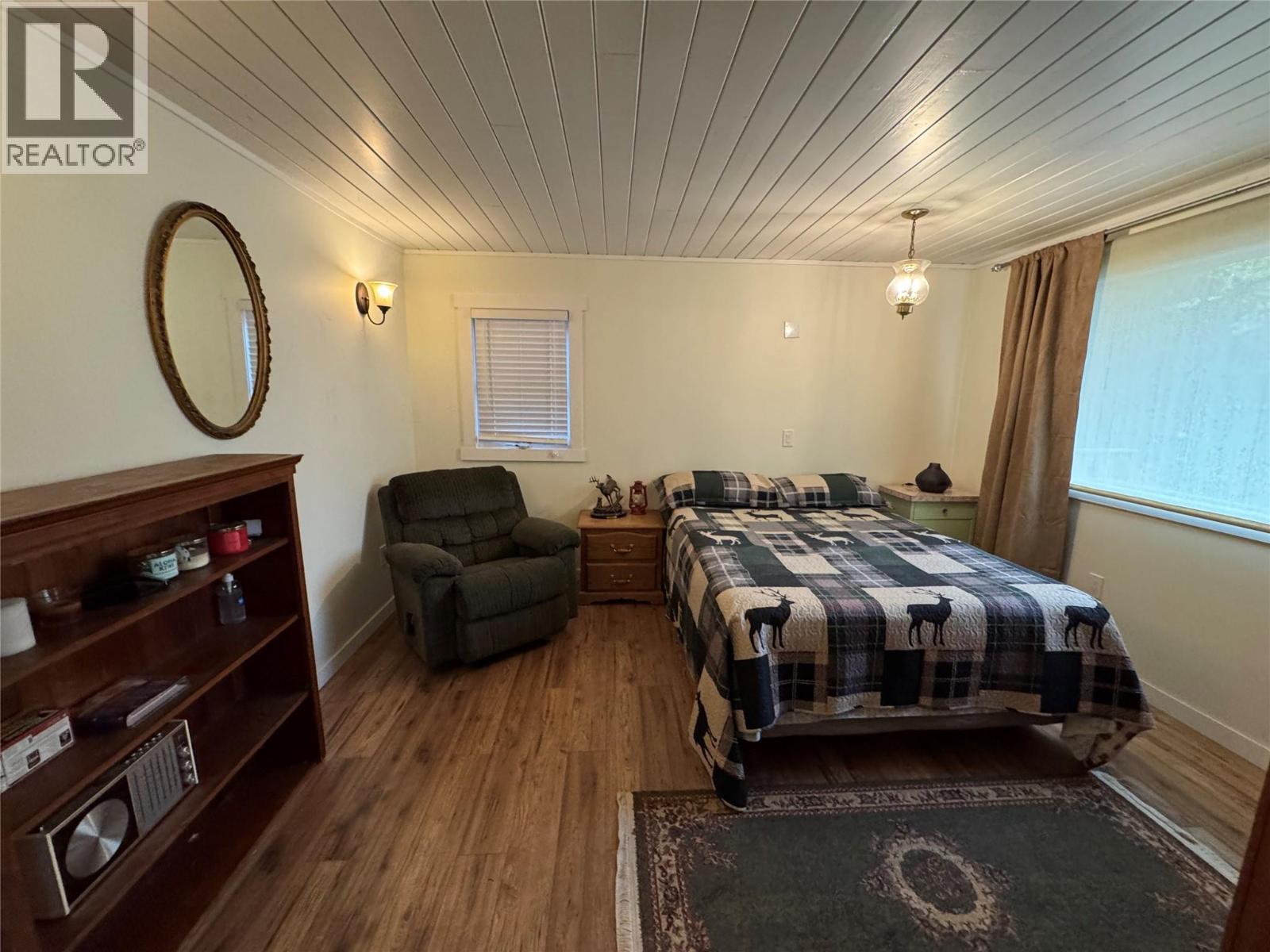 6453 Pinaus Lake Road, Falkland, British Columbia  V0E 1W0 - Photo 12 - 10389687