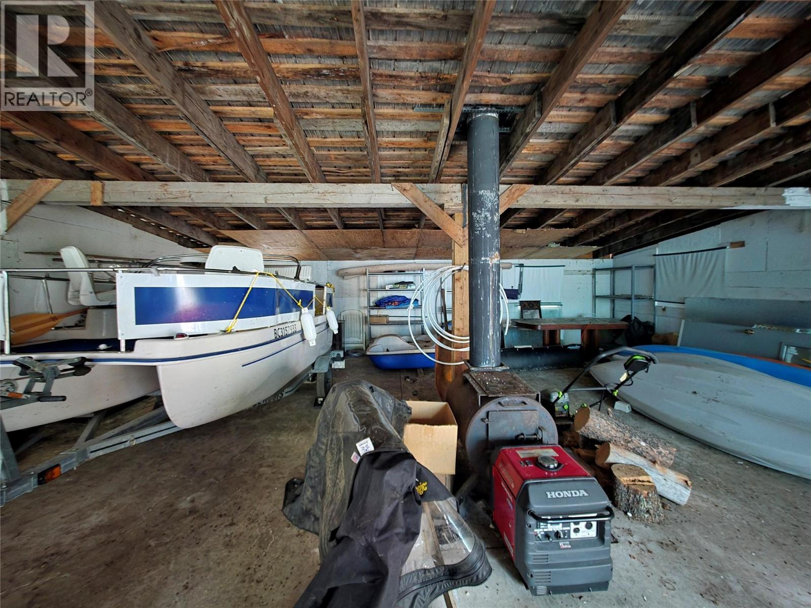 6453 Pinaus Lake Road, Falkland, British Columbia  V0E 1W0 - Photo 33 - 10389687