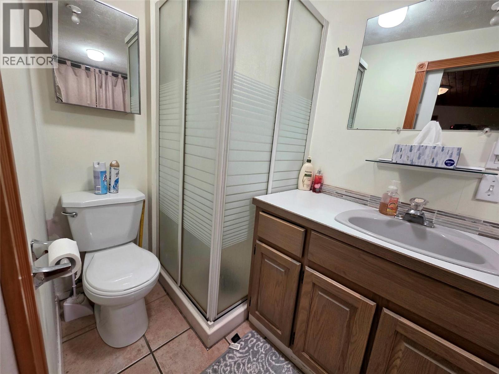 6453 Pinaus Lake Road, Falkland, British Columbia  V0E 1W0 - Photo 16 - 10389687