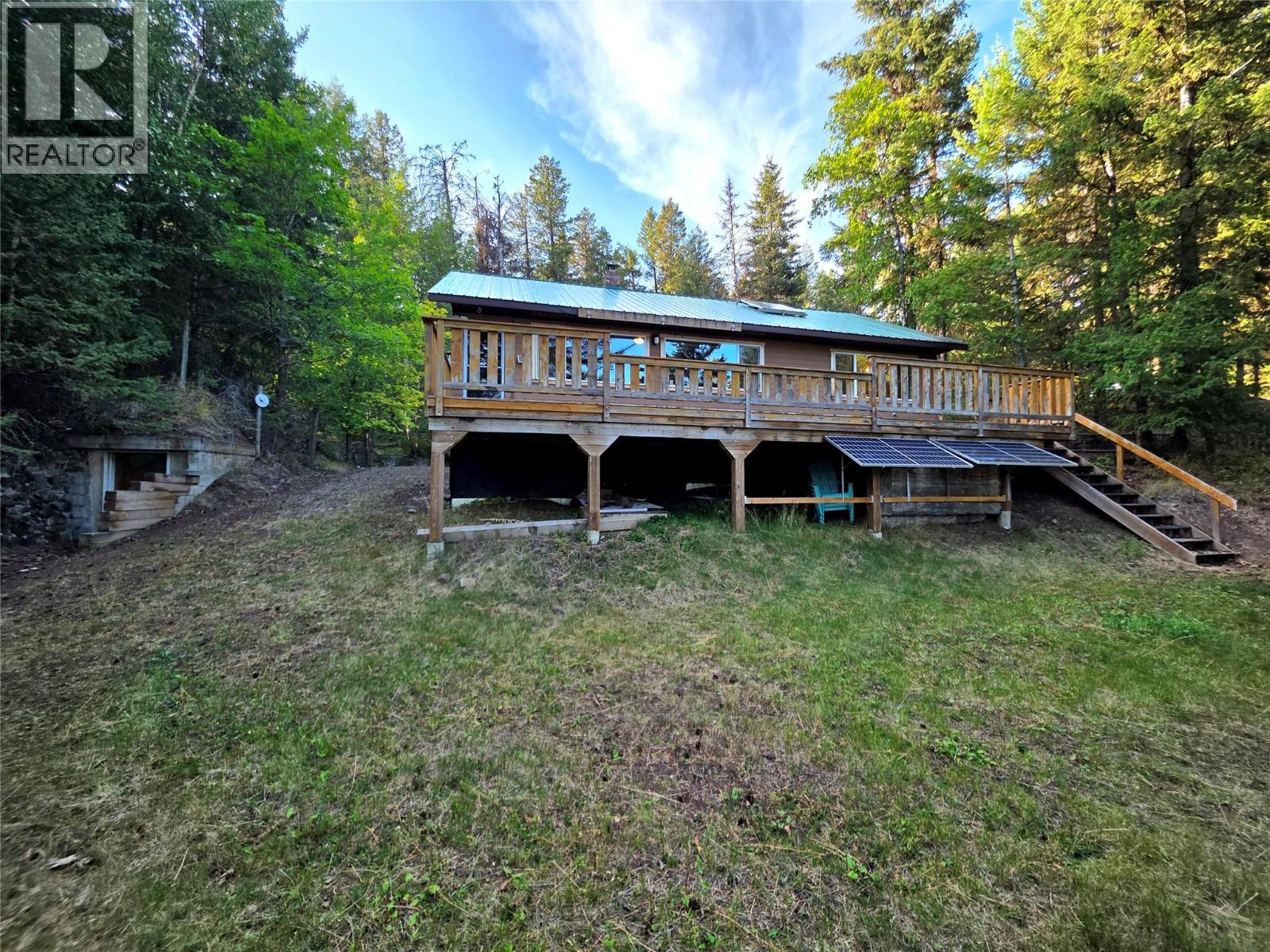 6453 Pinaus Lake Road, Falkland, British Columbia  V0E 1W0 - Photo 23 - 10389687