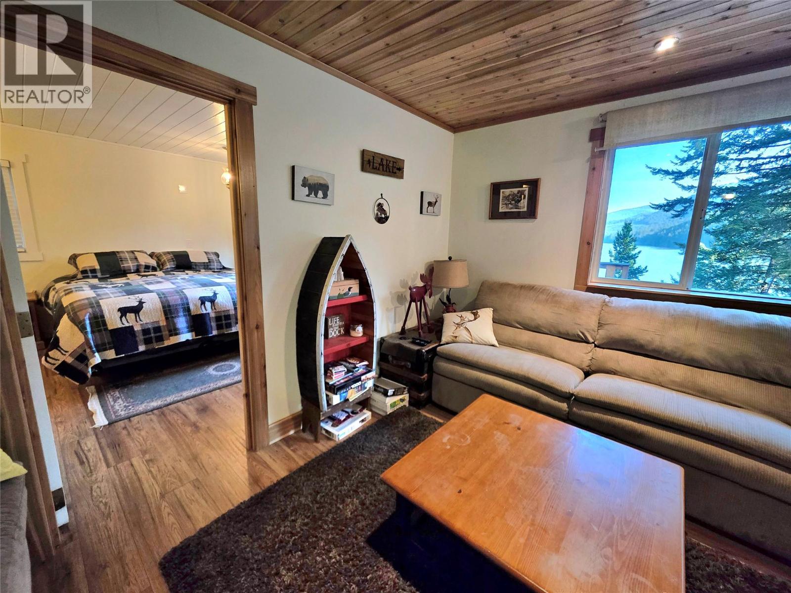 6453 Pinaus Lake Road, Falkland, British Columbia  V0E 1W0 - Photo 14 - 10389687