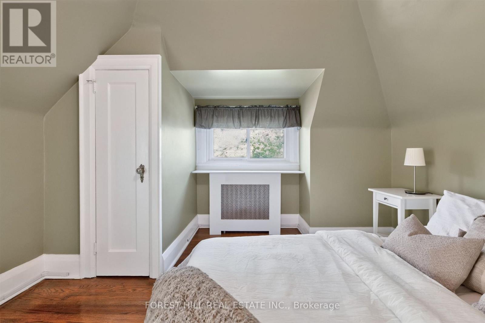 11 YARROW ROAD Toronto (Keelesdale-Eglinton West), ON M6M 4E2