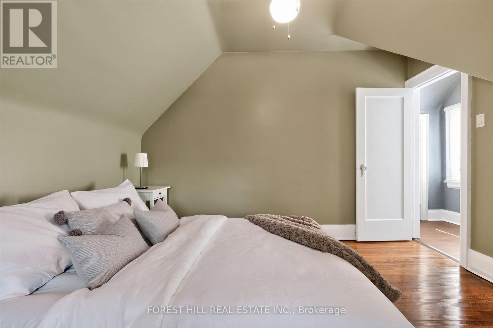 11 YARROW ROAD Toronto (Keelesdale-Eglinton West), ON M6M 4E2