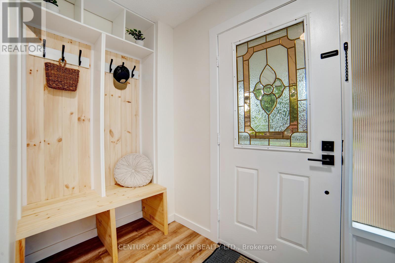 56 Sproule Drive, Brampton, Ontario  L6V 4B4 - Photo 4 - W13708180