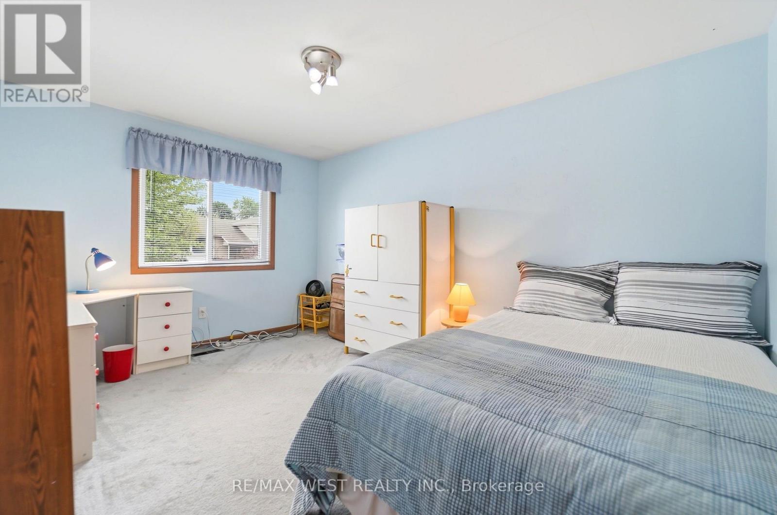 491 Shannon Crescent, Burlington, Ontario  L7L 2R6 - Photo 6 - W13708276