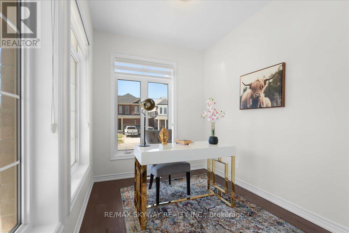 2 Georgina Street, Kitchener, Ontario  N2R 0S6 - Photo 12 - X13708248