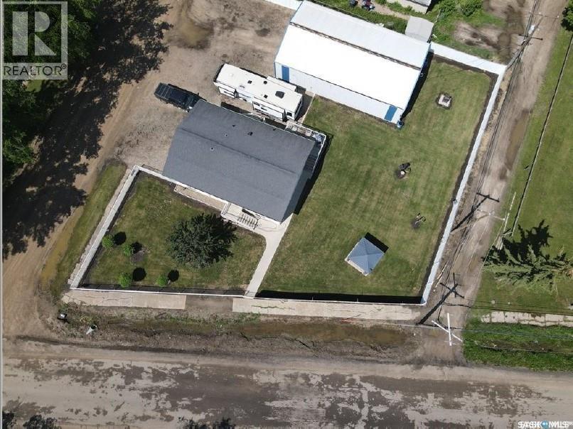 210 4th Street E, Meadow Lake, Saskatchewan  S9X 1H5 - Photo 8 - SK046503