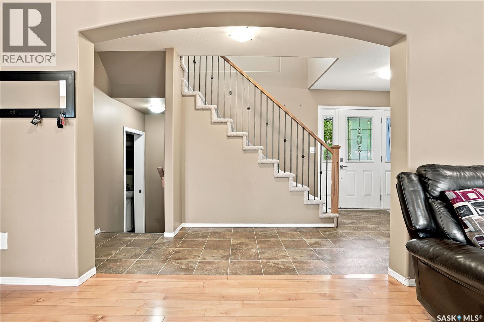 110 Stepney Crescent, Saskatoon, Saskatchewan  S7T 0A5 - Photo 5 - SK046450