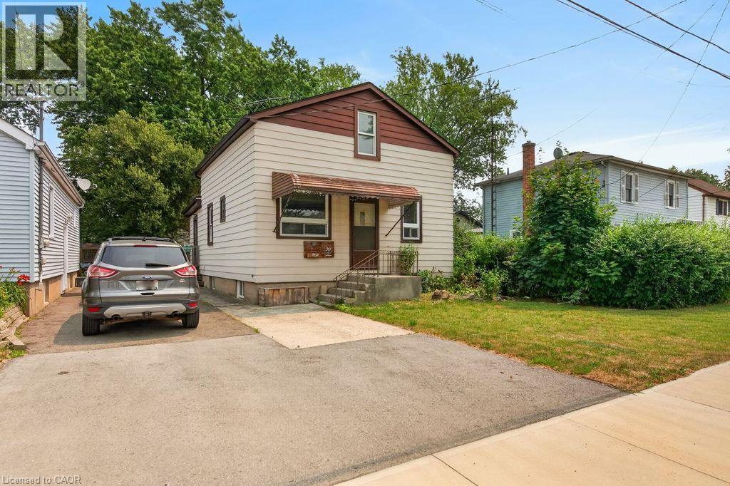 30 Northhaven Road, Welland, Ontario  L3C 1X1 - Photo 2 - 40848953