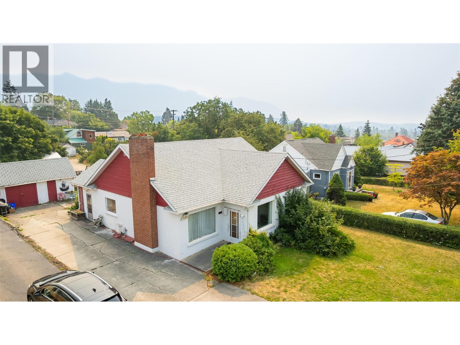 326 10th Avenue N, Creston, British Columbia