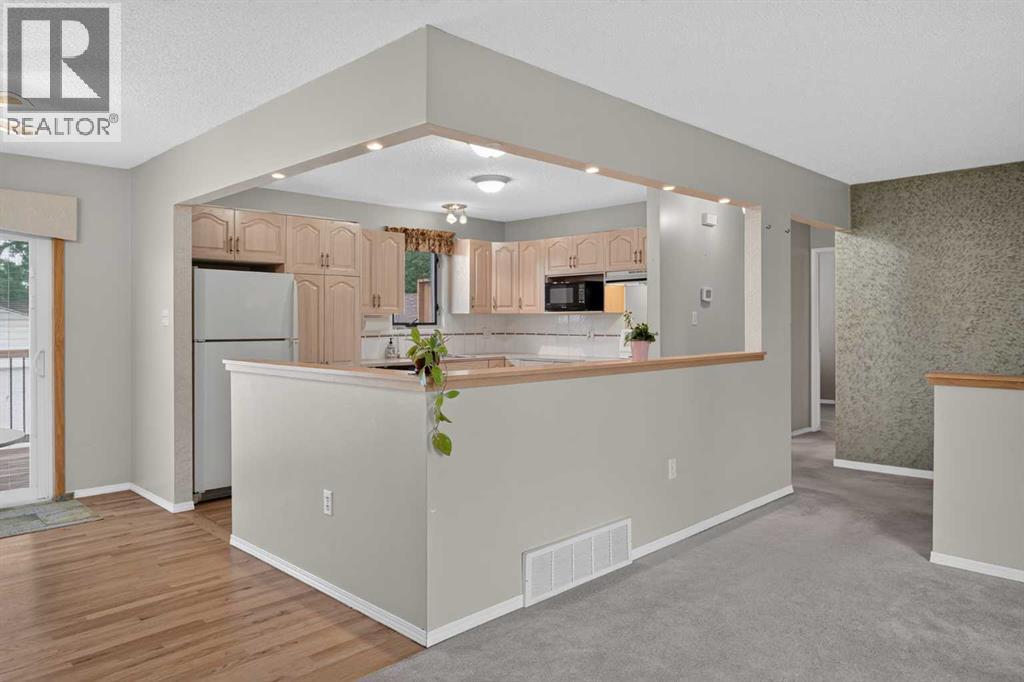 152 Maddock Way Ne, Calgary, Alberta  T2A 3X3 - Photo 11 - A2336981