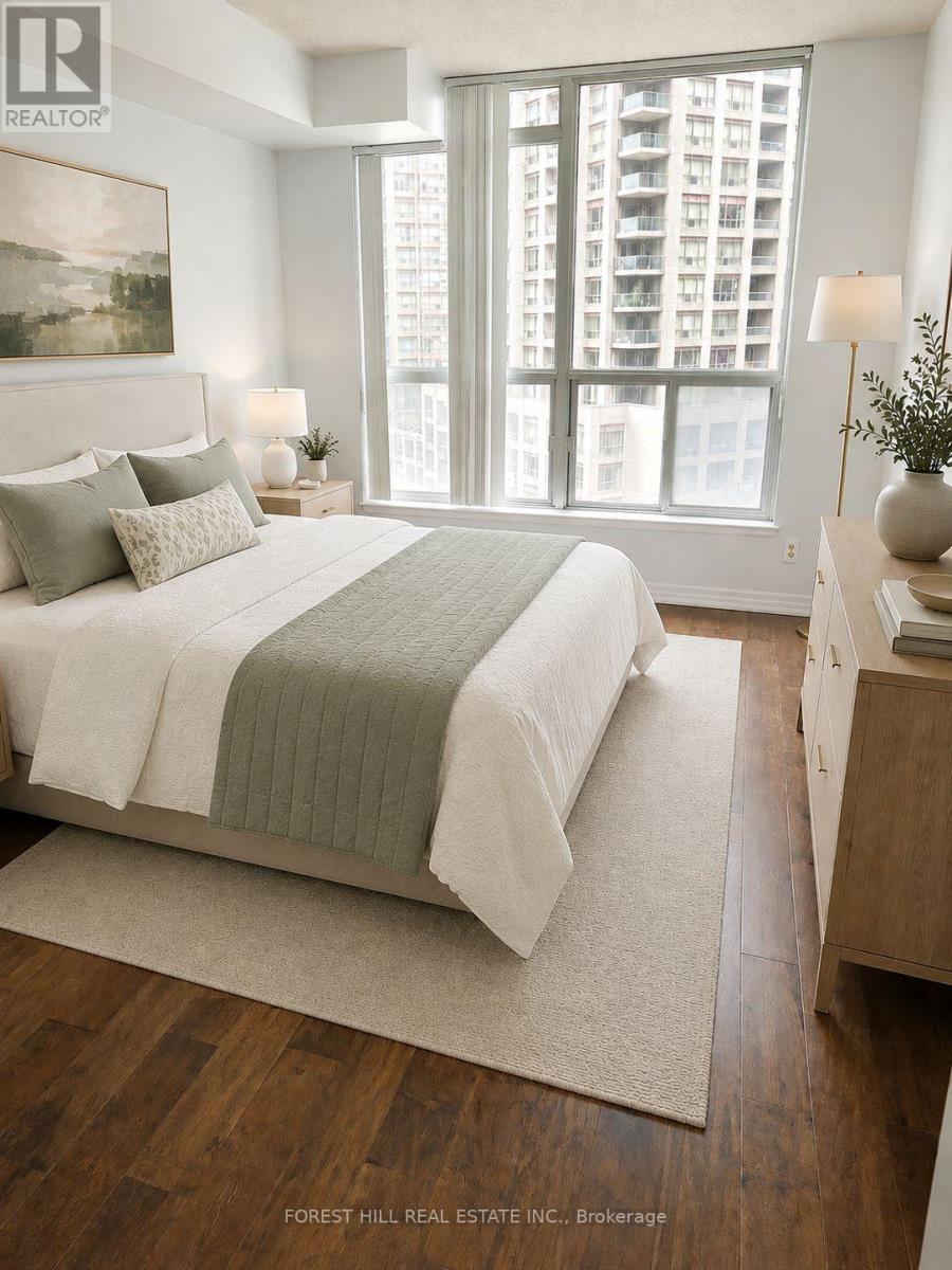 1303 - 24 Wellesley Street W, Toronto, Ontario  M4Y 2X6 - Photo 2 - C13708210