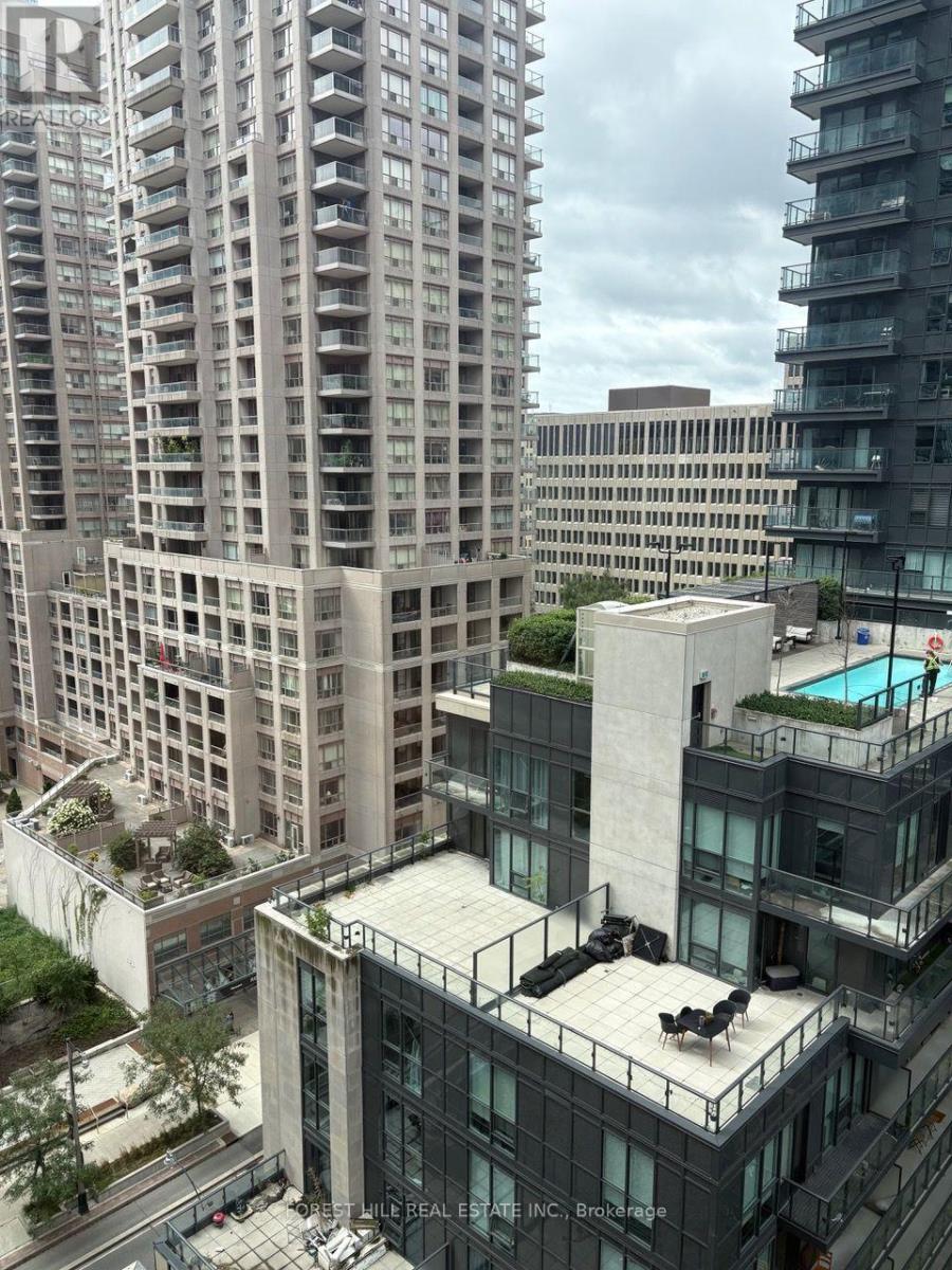 1303 - 24 Wellesley Street W, Toronto, Ontario  M4Y 2X6 - Photo 15 - C13708210